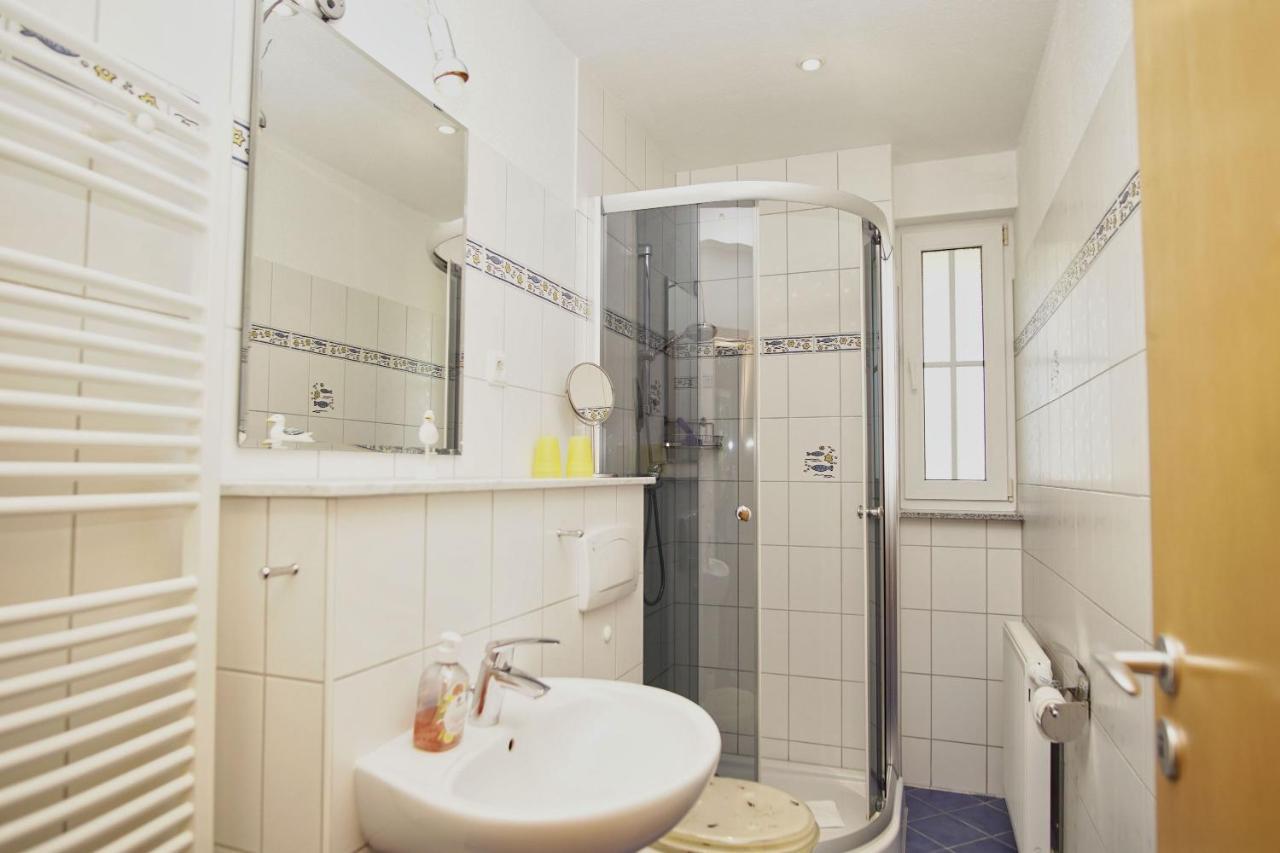 Nah Am Meer, Ruhige Lage, Gratis Nutzung Vom Ahoi Erlebnisbad Und Sauna In Sellin - Haus Inselblick Fewo 01 เกอเรน ภายนอก รูปภาพ
